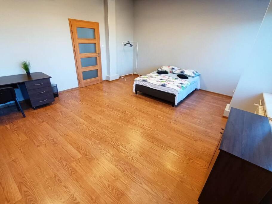 Fantastic Zg - S4 Pokoj 204 Zielona Gora  Bagian luar foto